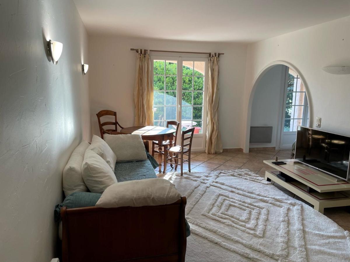 Domaine Des Tuilieres Avec Jacuzzi Apartamento Vallauris Exterior foto